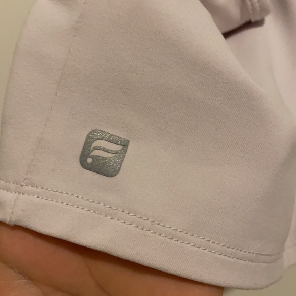 Fabletics top - Picture 2 of 2